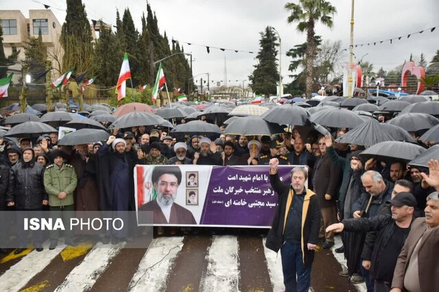 تجمع حماسی مرزنشینان آستارا در بیعت با رهبر انقلاب