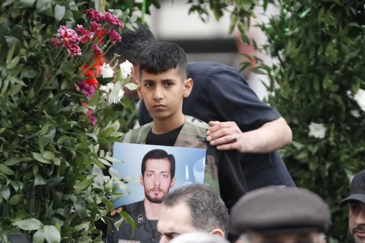 پیکر مطهر شهید «رضا رزاق» در لاهیجان تشییع شد