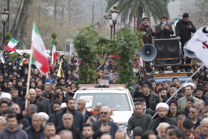 پیکر مطهر شهید «رضا رزاق» در لاهیجان تشییع شد
