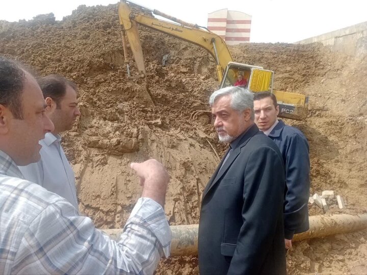 فرماندار رشت: دستگاه‌های خدمات‌رسان بدون اختلال در حال ارائه خدمت به مردم هستند