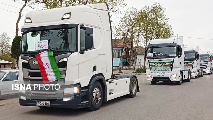 رژه خودرویی کامیونداران ترانزیتی آستارایی در حمایت از نیروهای مسلح