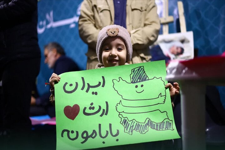 چهل شب ایستادگی در گیلان؛ خانواده ایران متحد پای کار وطن