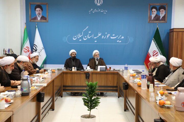 نماینده ولی فقیه در گیلان: طلاب با مردم گفت‌وگو و ارتباط مستقیم داشته باشند