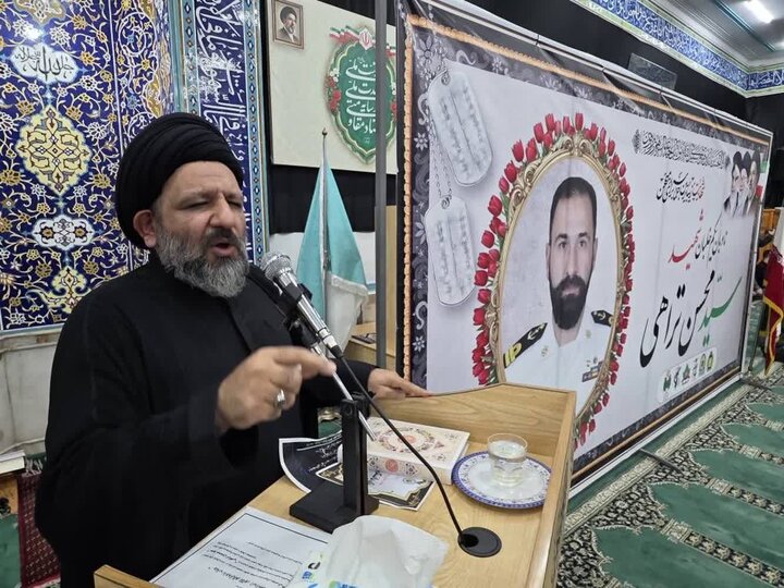 امام جمعه لاهیجان: مذاکره کنندگان ایران در میدان دیپلماسی مقاومت می کنند