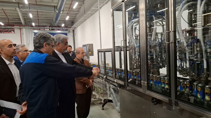 فرماندار رشت: باید با تمام توان از فعالیت واحدهای تولیدی حمایت شود