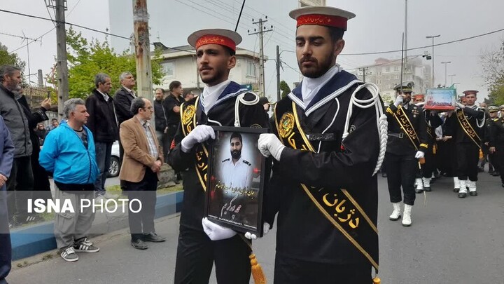ششمین شهید جنگ رمضان در بندرانزلی تشییع شد