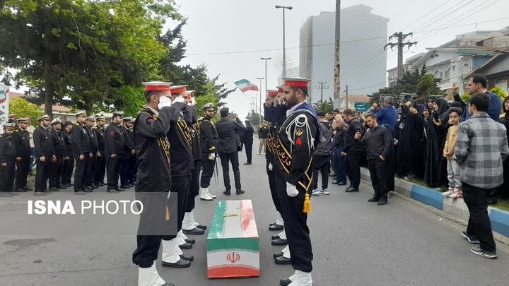 ششمین شهید جنگ رمضان در بندرانزلی تشییع شد