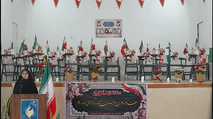معلمان ما اکنون علاوه‌بر سنگر آموزش، در میدان و خیابان هم حضور فعالانه دارند