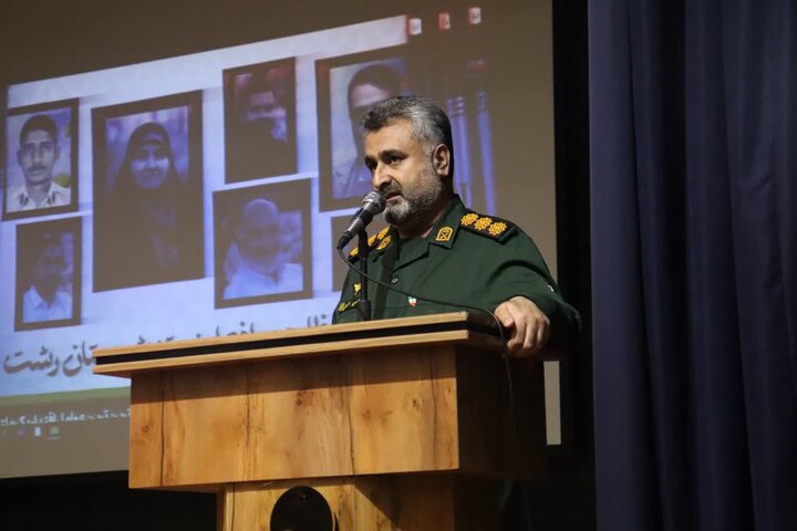 معاون سیاسی سپاه: ایران امروز صحنه زیست مومنانه است