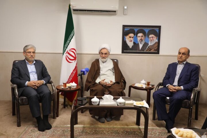 نماینده ولی فقیه در گیلان: دانشگاه ها به توسعه اقتصاد دریاپایه ورود کنند