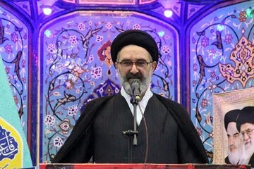 مسئول نهاد رهبری در دانشگاه آزاد گیلان: حضرت امام(ره) برای تحقق ولایت عظمی مهدوی حرکت کرد
