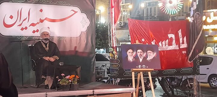 انقلاب اسلامی برپایه تفکر غدیری و عاشورایی محاسبات نظام سلطه را تغییر داد
