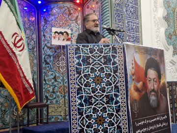 استاد دانشگاه: ملت ایران در مقاومت وحدت دارد