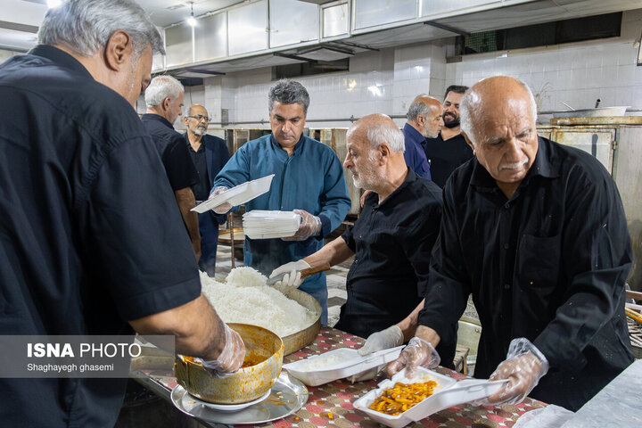 توزیع ۸۸۲ تن کالای اساسی ویژه هیئت های مذهبی در گیلان