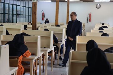 بازدید استاندار گیلان از روند برگزاری آزمون سراسری