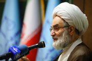 امام جمعه رشت: تنگه هرمز شرایط را برای ترامپ سخت می کند