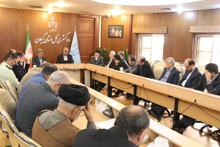 لزوم بازگشت سالم زندانیان به جامعه/ بیکاری؛ یکی از آسیب های محیط زندان