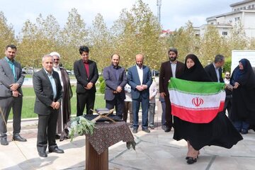 اهتزاز پرچم مقدس جمهوری اسلامی ایران در دانشگاه  گیلان