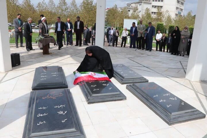 گرامیداشت پرچم مقدس جمهوری اسلامی ایران در دانشگاه های گیلان