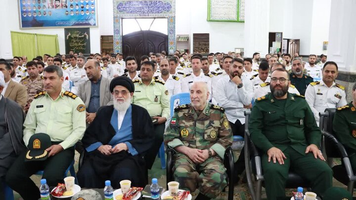 دفاع مقدس حق بزرگی بر گردن کشور دارد