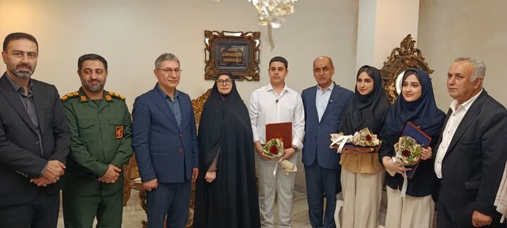 دیدار استاندار گیلان از سهقلوهای رتبه برتر کنکور