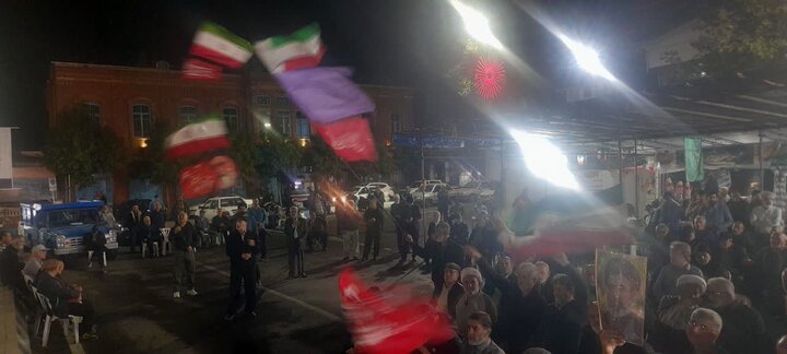 حضور مردم در میدان، عامل تقویت قدرت دیپلماسی است