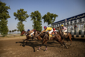 هفته بیستم رقابتهای کورس بهاره گنبدکاووس روز شنبه (۲۵ اردیبهشت ماه)،با ۵۹ رأس اسب از نژادهای ترکمن، تروبرد و دوخون در ۶ دور ۱۰۰۰ متر با یکدیگر به رقابت پرداختند. سراج الدین اندروا با یک قهرمانی و یک نائب قهرمانی به عنوان چابکسوار برتر معرفی شد.