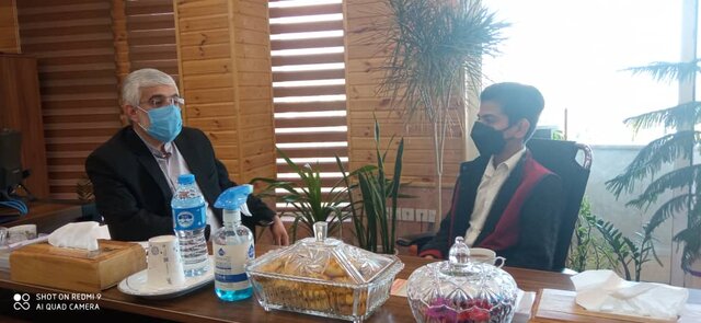 استاندار گلستان با 6 وعده به دیدار نوجوان کتاب فروش رفت/ محمد حسام شریک استاندار هم نشد