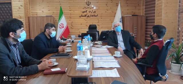 استاندار گلستان با 6 وعده به دیدار نوجوان کتاب فروش رفت/ محمد حسام شریک استاندار هم نشد