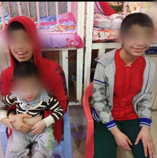 یلدای متفاوت با فرشتگان آسمانی/ اولین یلدای زوج جوان در کنار کودکان کم توان