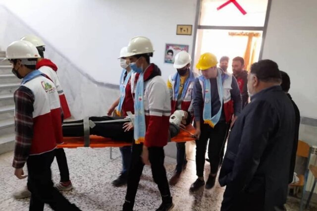 اجرای طرح ملی دادرس در 250 مدرسه گلستان/ همکاری 2500 جوان هلال احمری در واکسیناسیون