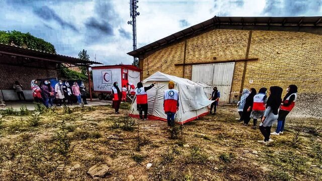 اجرای طرح ملی دادرس در 250 مدرسه گلستان/ همکاری 2500 جوان هلال احمری در واکسیناسیون