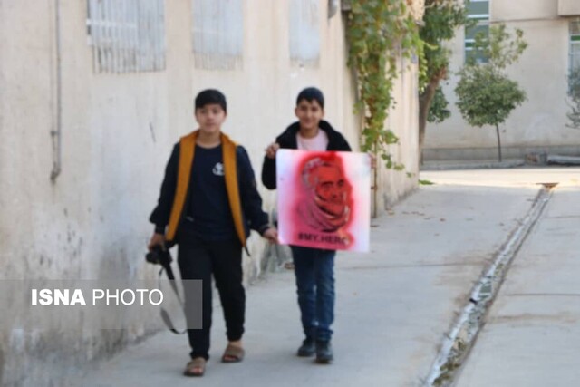 احترام نظامی نوجوانان به سردار دلها/ تدوین فیلم کوتاه نسل سلیمانیها در گنبدکاووس