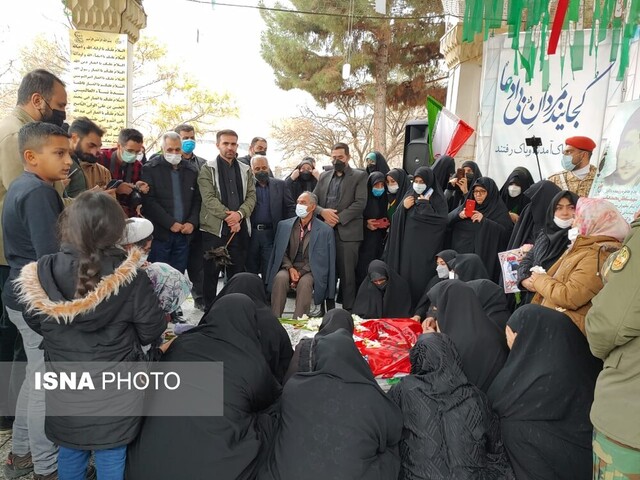 دیدار مادر و فرزند گلستانی بعد از ۳۴ سال بی خبری/ مردم غیور الوند گل کاشتند+ تصاویر