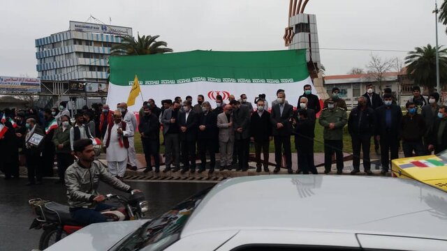 پایکوبی گلستانی ها در شادمانی جشن انقلاب