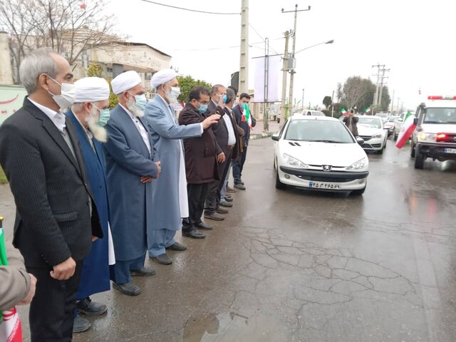 جلوه های حماسه مردم آق قلا در راهپیمایی خودرویی ۲۲ بهمن+ تصاویر