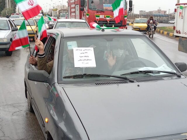 جلوه های حماسه مردم آق قلا در راهپیمایی خودرویی ۲۲ بهمن+ تصاویر