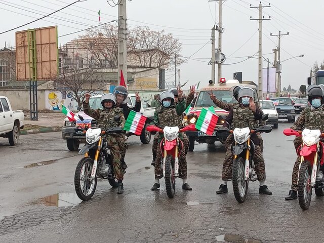 جلوه های حماسه مردم آق قلا در راهپیمایی خودرویی ۲۲ بهمن+ تصاویر