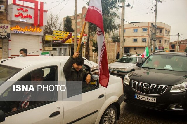 حضور پرشور «آزادشهری» ها در رژه خودرویی 22 بهمن+ تصاویر