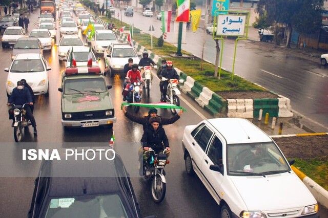 حضور پرشور «آزادشهری» ها در رژه خودرویی 22 بهمن+ تصاویر