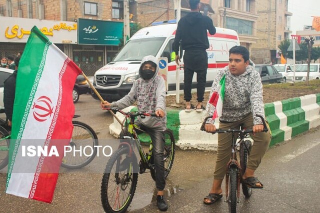 حضور پرشور «آزادشهری» ها در رژه خودرویی 22 بهمن+ تصاویر