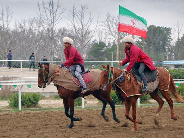 رژه اسب سواران ترکمن در جشن پیروزی انقلاب اسلامی + تصاویر 3