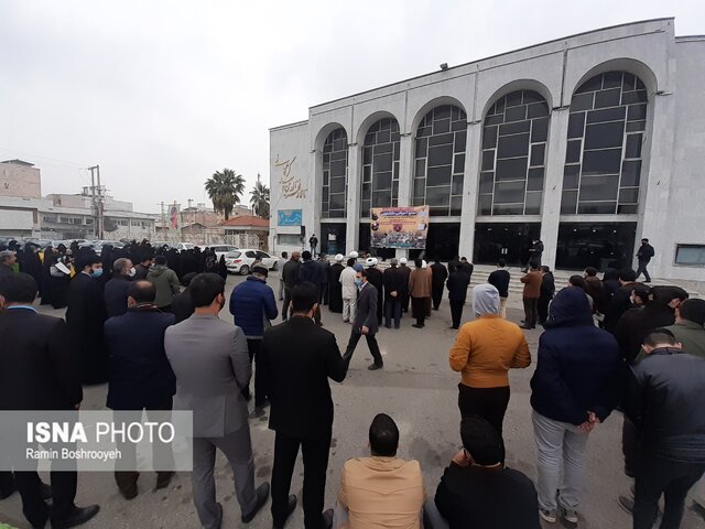 تجمع دانشجویان معترض گلستان به هتک حرمت در جشنواره فجر + عکس