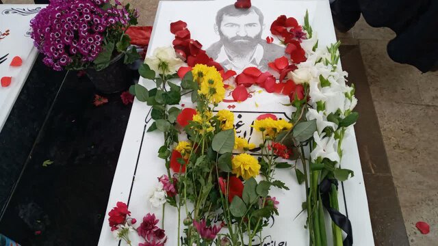 سنگ مزار شهید «فیضالله غضنفری» تعویض شد/ شهید گمنامی که پس از 36 سال نامدار شد