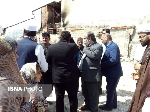 بازدید دستیار استاندار گلستان از منازل آتش گرفته در «رامیان»