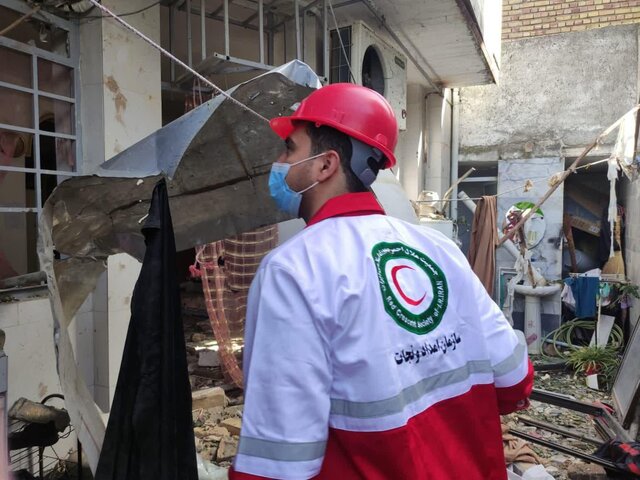 انفجار آپارتمان ۳ طبقه در گالیکش/ نشست گاز علت حادثه +تصاویر