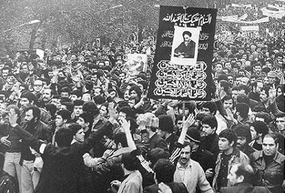 چطور محرم سال ۵۷ فرار شاه را رقم زد؟/ وقتی کمر پهلوی شکست چطور محرم سال ۵۷ فرار شاه را رقم زد؟/ وقتی کمر پهلوی شکست