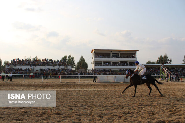 کورس سوارکاری آققلا