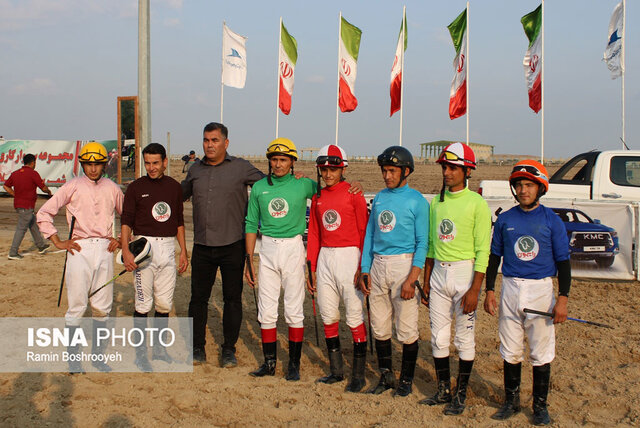 کورس سوارکاری آققلا