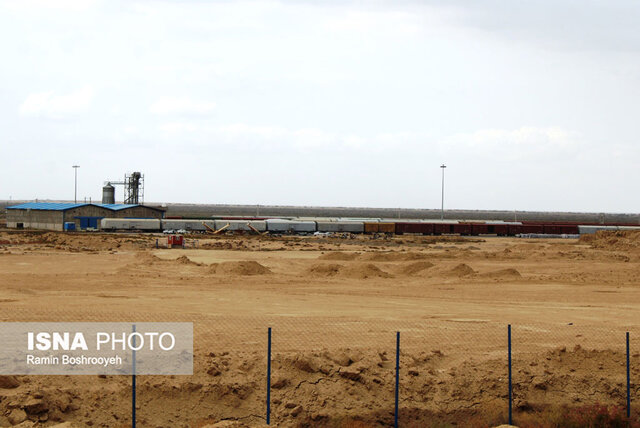 چشمهای بسته بهروی منطقه آزاد اینچهبرون